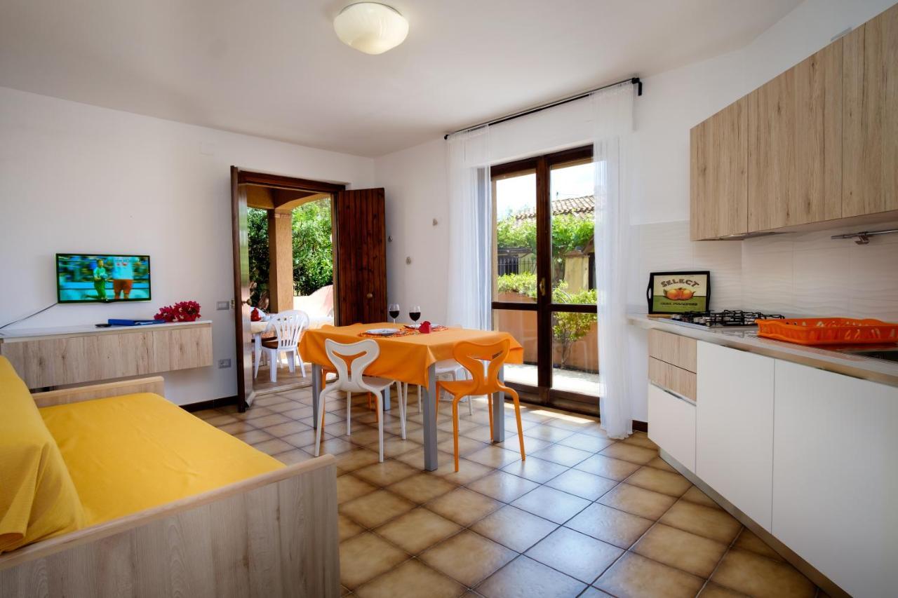 Residence Appartamenti Caffarena Àrbatax Dış mekan fotoğraf