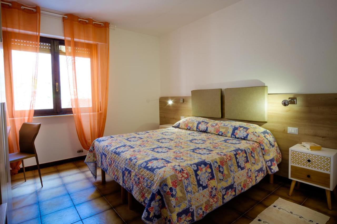 Residence Appartamenti Caffarena Àrbatax Dış mekan fotoğraf