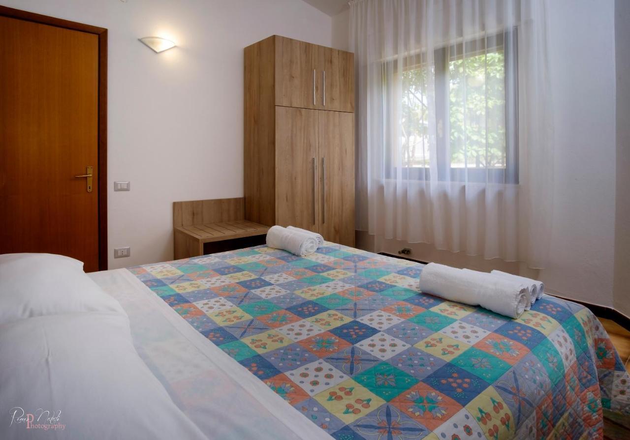 Residence Appartamenti Caffarena Àrbatax Dış mekan fotoğraf
