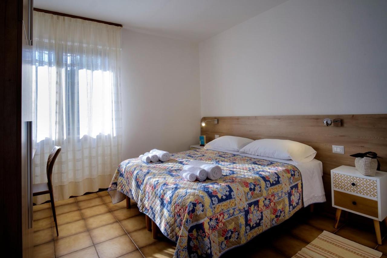 Residence Appartamenti Caffarena Àrbatax Dış mekan fotoğraf