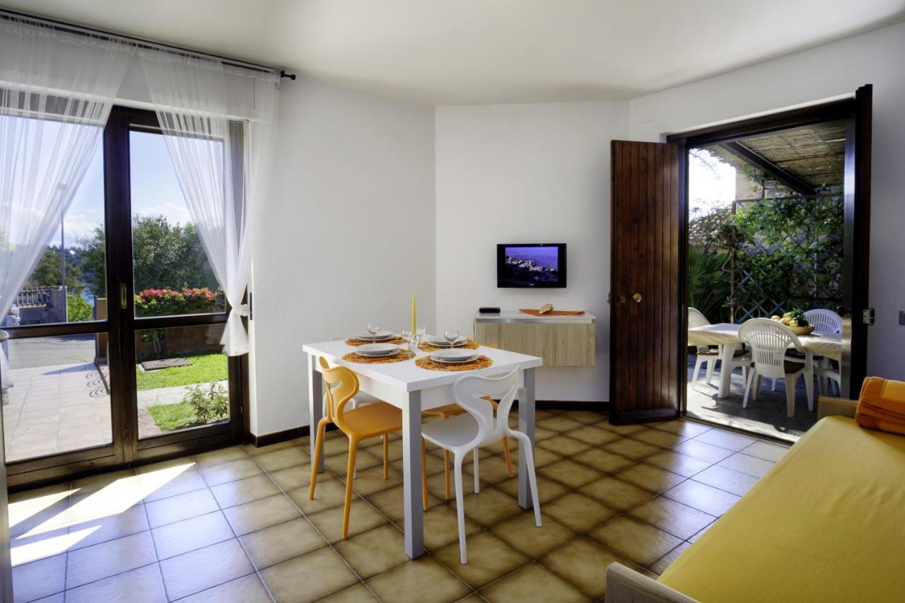 Residence Appartamenti Caffarena Àrbatax Dış mekan fotoğraf